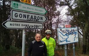 Hello 

À 4 à gravir le premier col de l 'année le COL DES FOURCHES, 10 minutes de pluie au début, éclaircie dès Pierre feu, soleil pour la montée des fourches.... Et brouillard , et fraîcheur pour la descente.. 